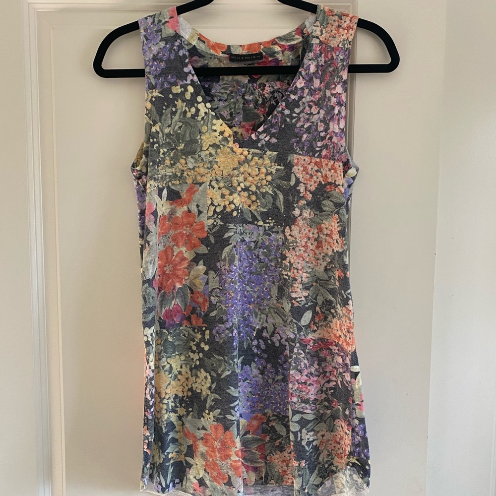 - Nally & Millie Top